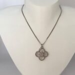 GARGANTILHA TREVO RÓDIO ELEGANCE