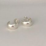 BRINCO ARGOLA TEXTURA SUAVE PRATA