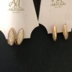 BRINCOS DOURADO PEDRAS